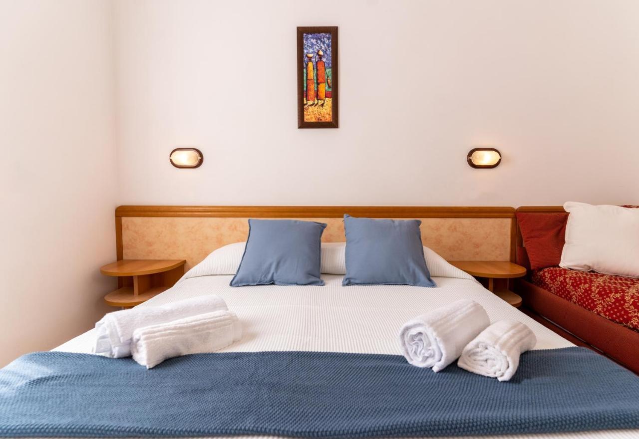 Hotel Greta B&B ริมินี ภายนอก รูปภาพ
