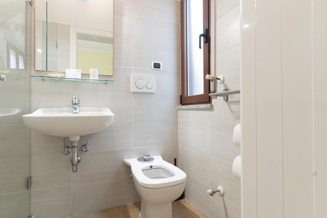 Hotel Greta B&B ริมินี ภายนอก รูปภาพ