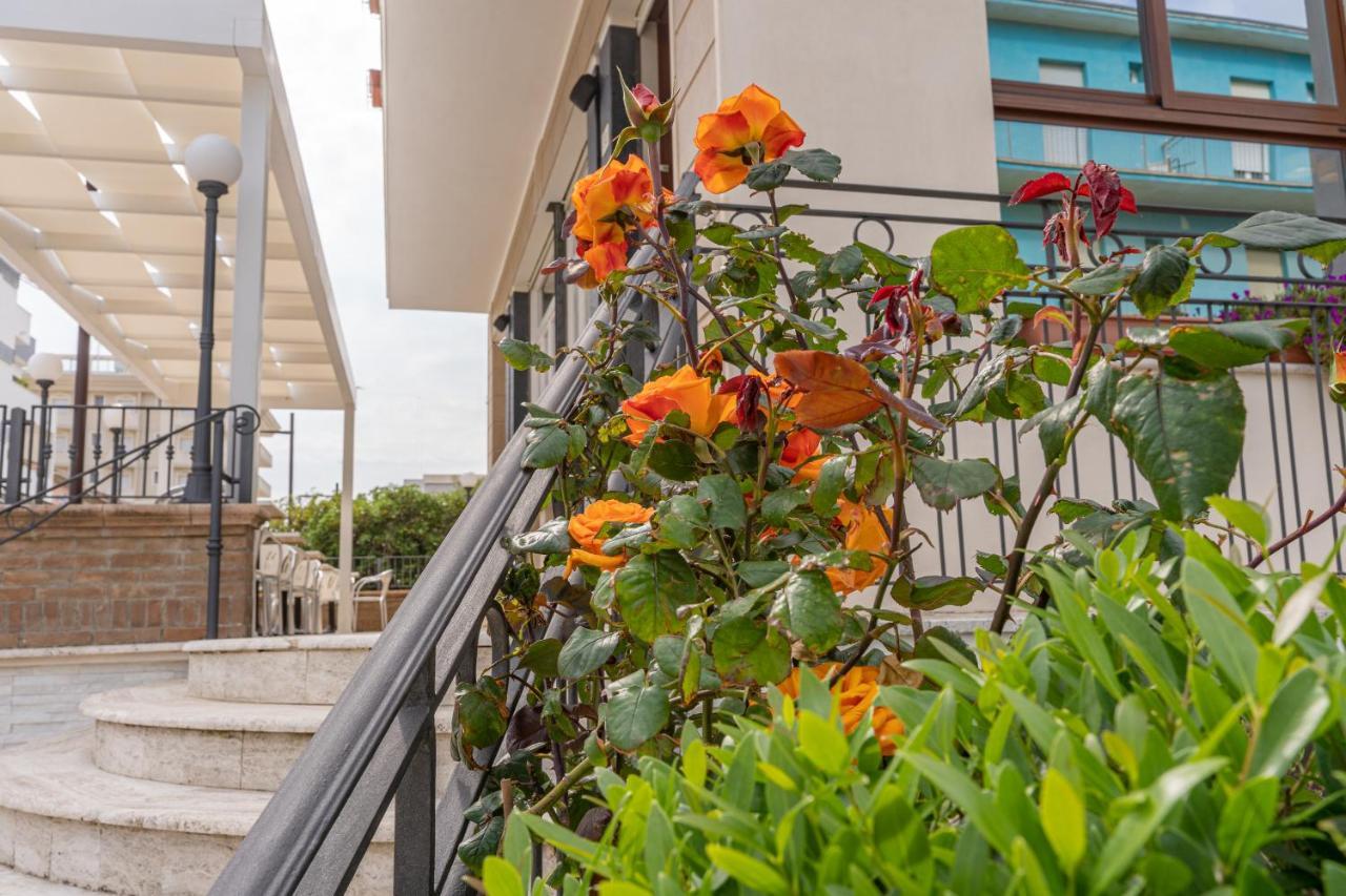 Hotel Greta B&B ริมินี ภายนอก รูปภาพ