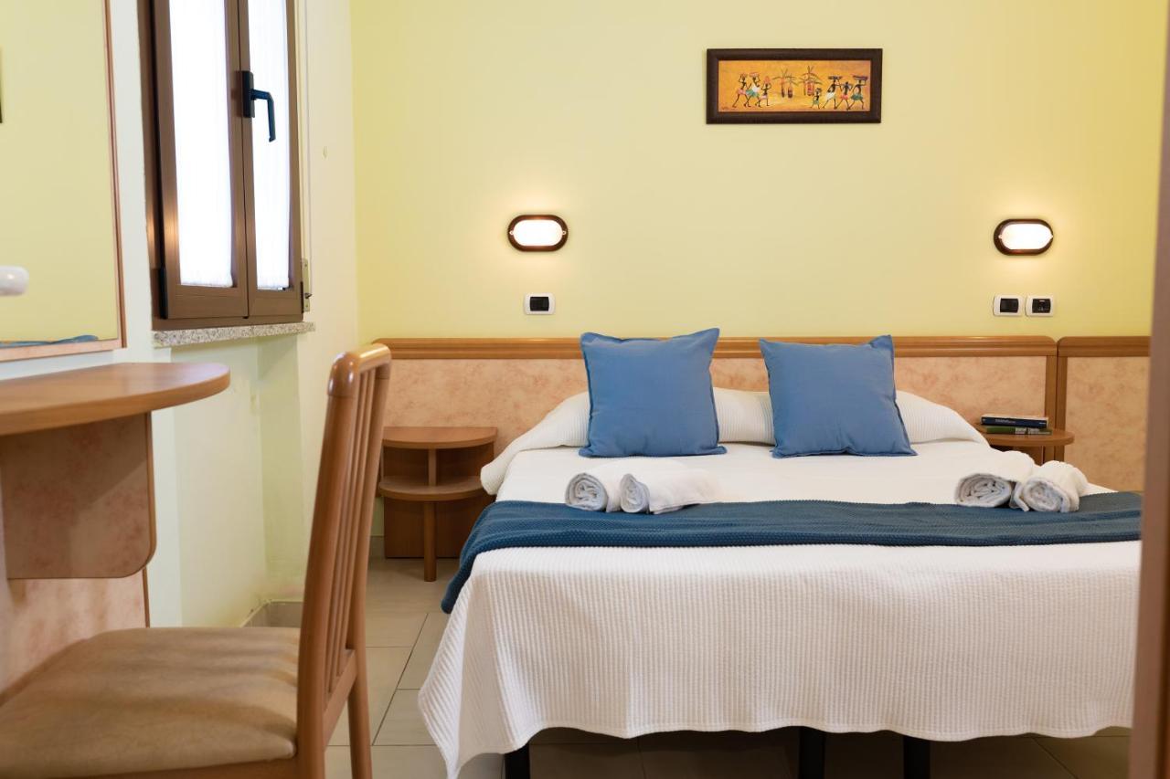 Hotel Greta B&B ริมินี ภายนอก รูปภาพ